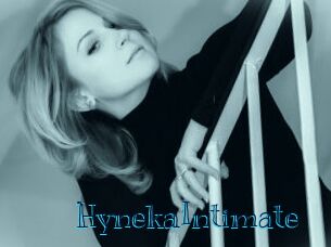 HynekaIntimate