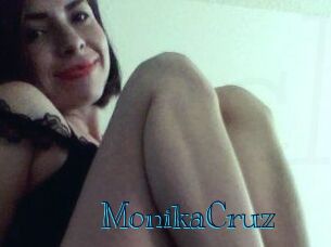 Monika_Cruz