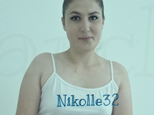 Nikolle32