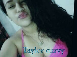 Taylor_curvy