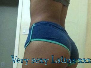 Very_sexy_Latina_xxx